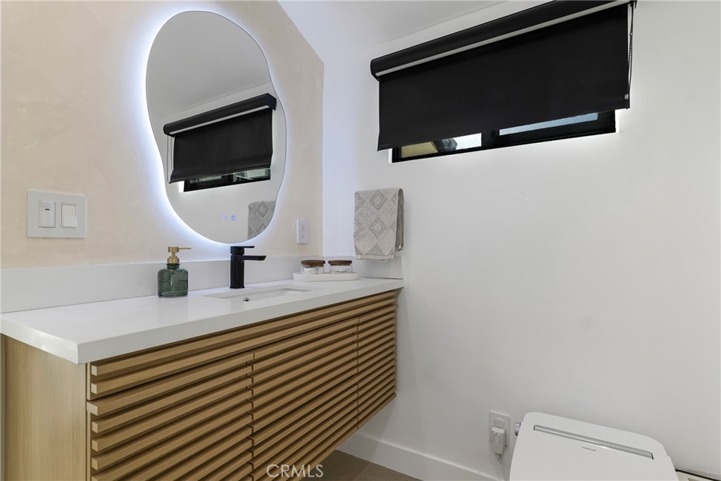 5722 Le Sage Avenue Property Photo 27