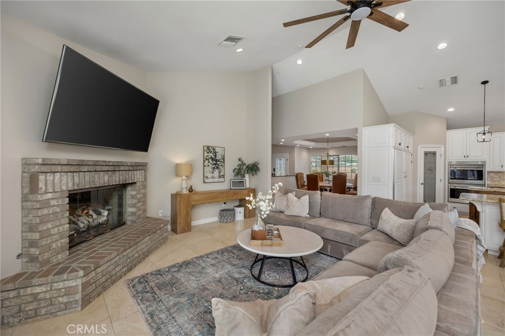 2242 Dolores Place Property Photo 24