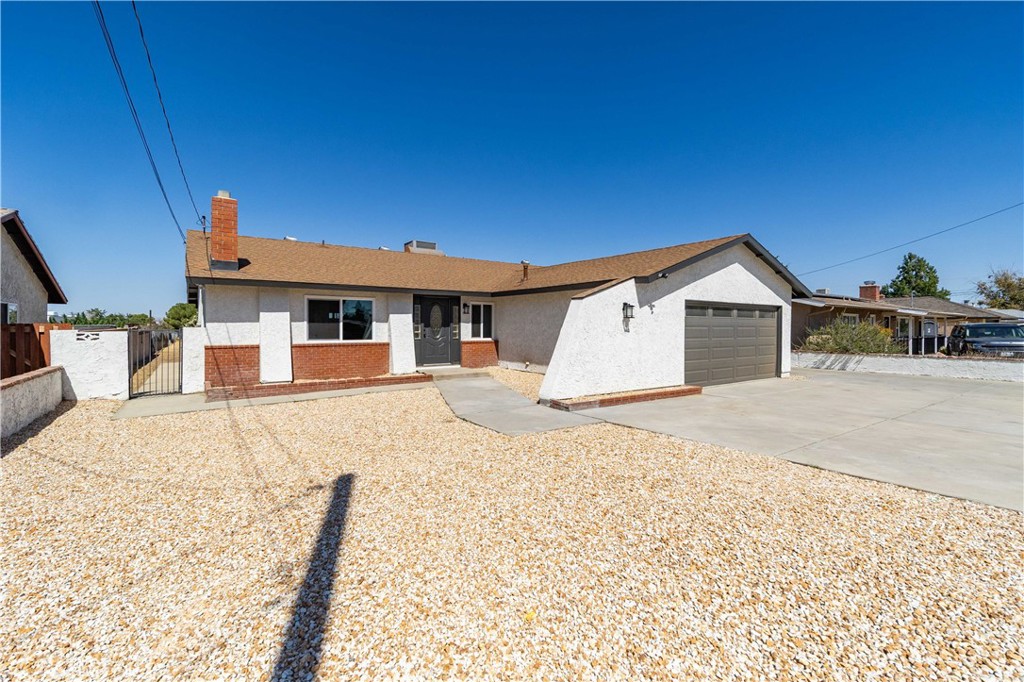3037 W Avenue L4 Property Photo 1