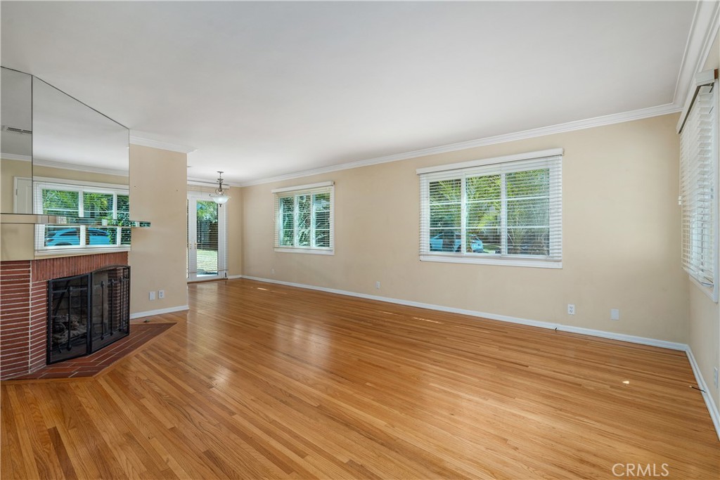 1745 Grandview Avenue Property Photo 6