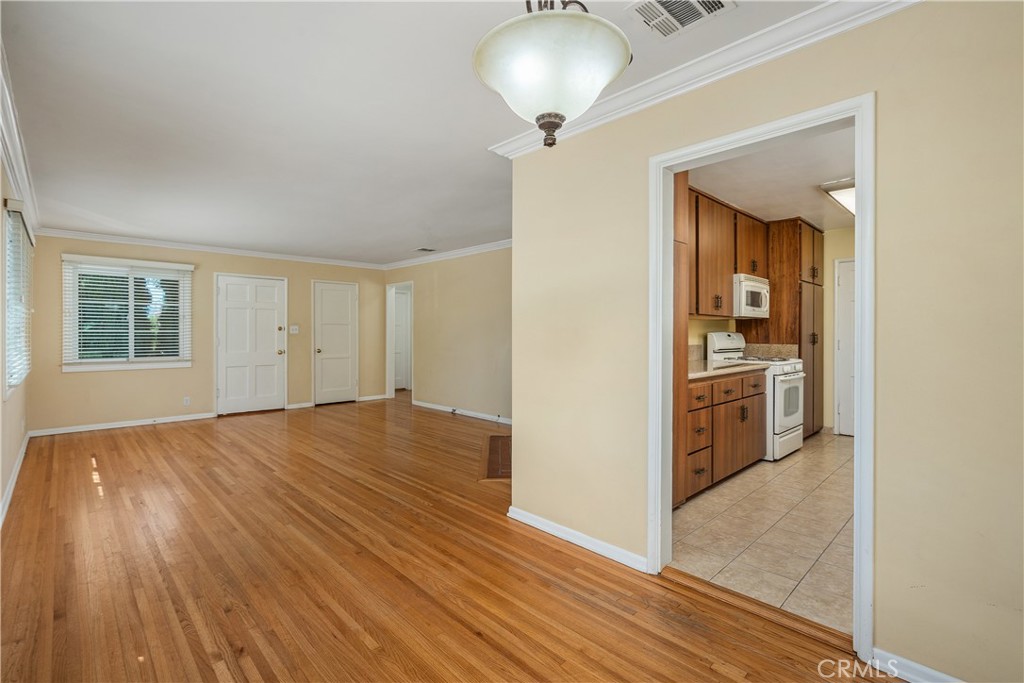 1745 Grandview Avenue Property Photo 10