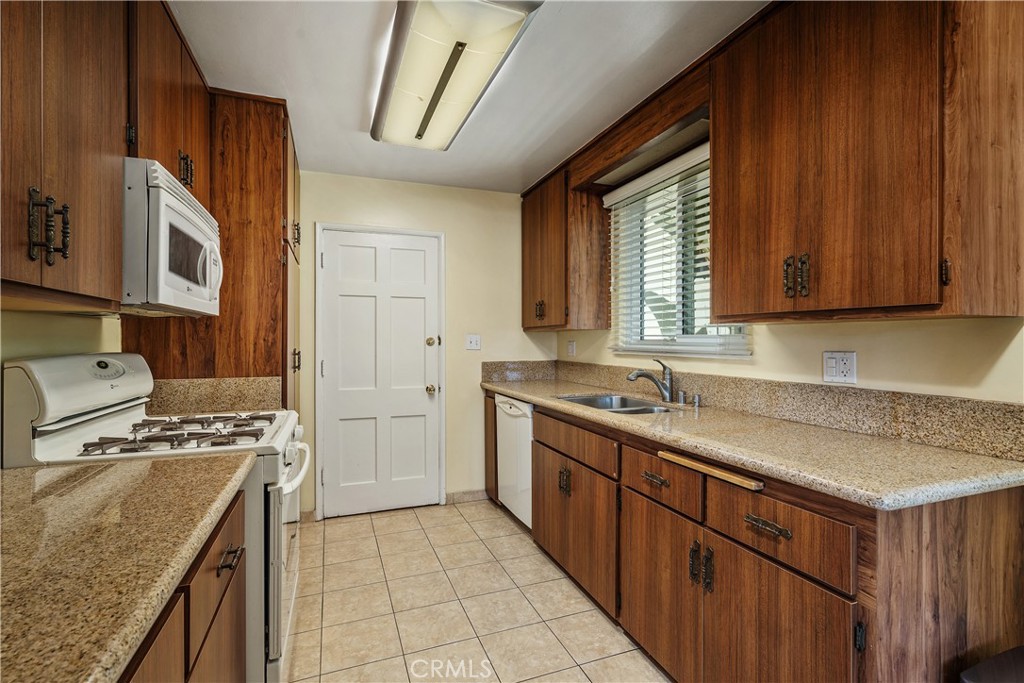 1745 Grandview Avenue Property Photo 13