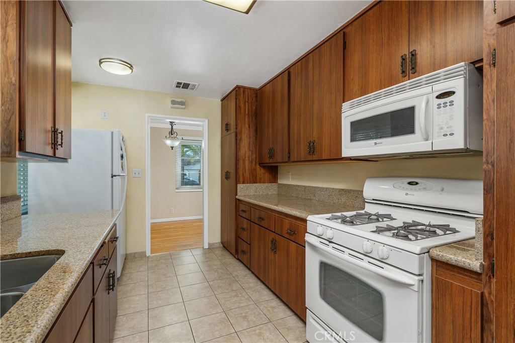 1745 Grandview Avenue Property Photo 14