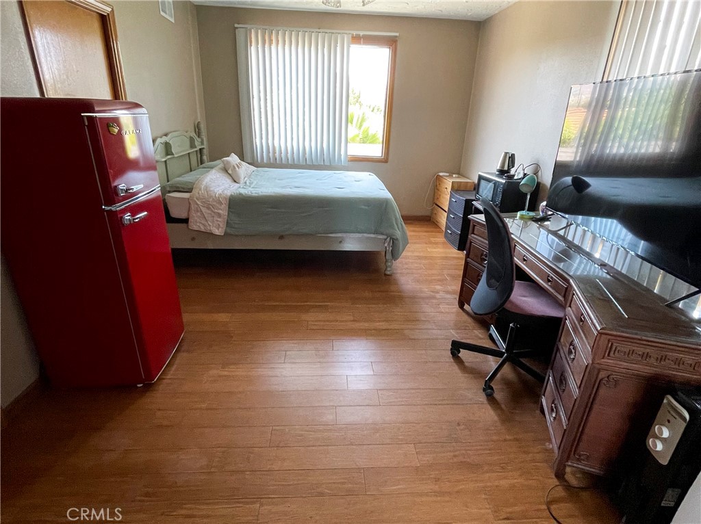 19122 Clymer Property Photo 4