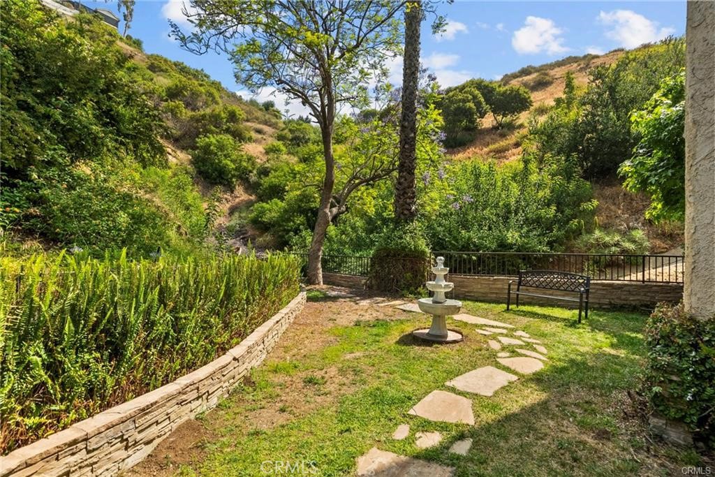 2700 Cahuenga E Property Photo 2
