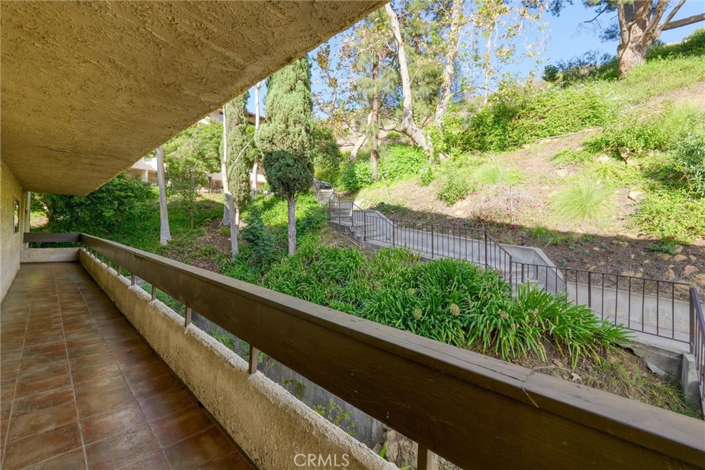 2700 Cahuenga E Property Photo 23