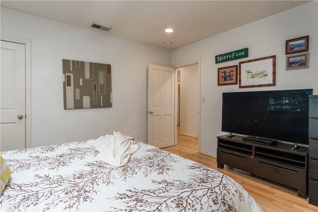 4755 Burnet Property Photo 24