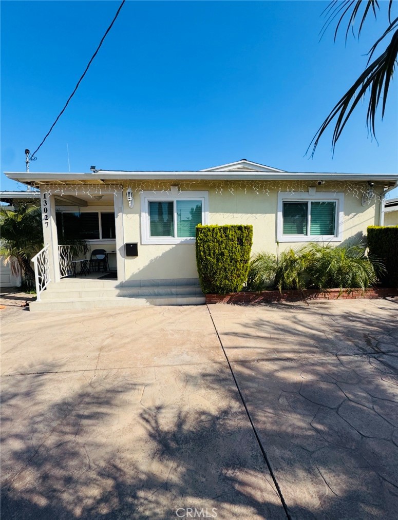 13027 Aetna Street Property Photo 1