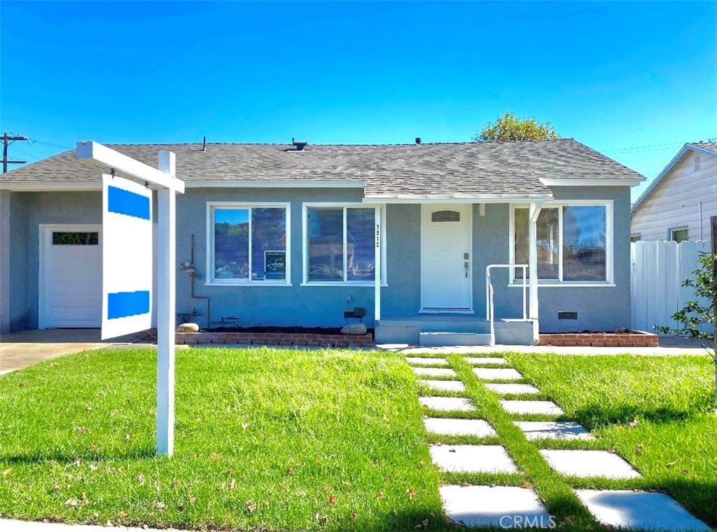 7512 Balboa Boulevard Property Photo 1