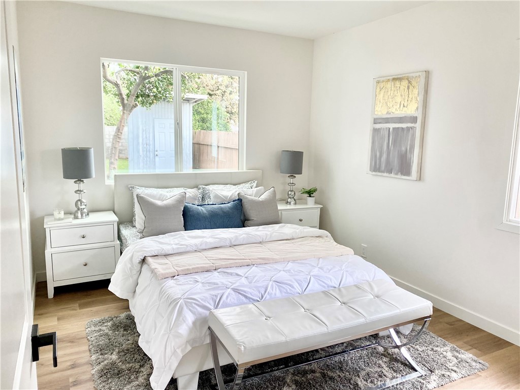 7512 Balboa Boulevard Property Photo 8