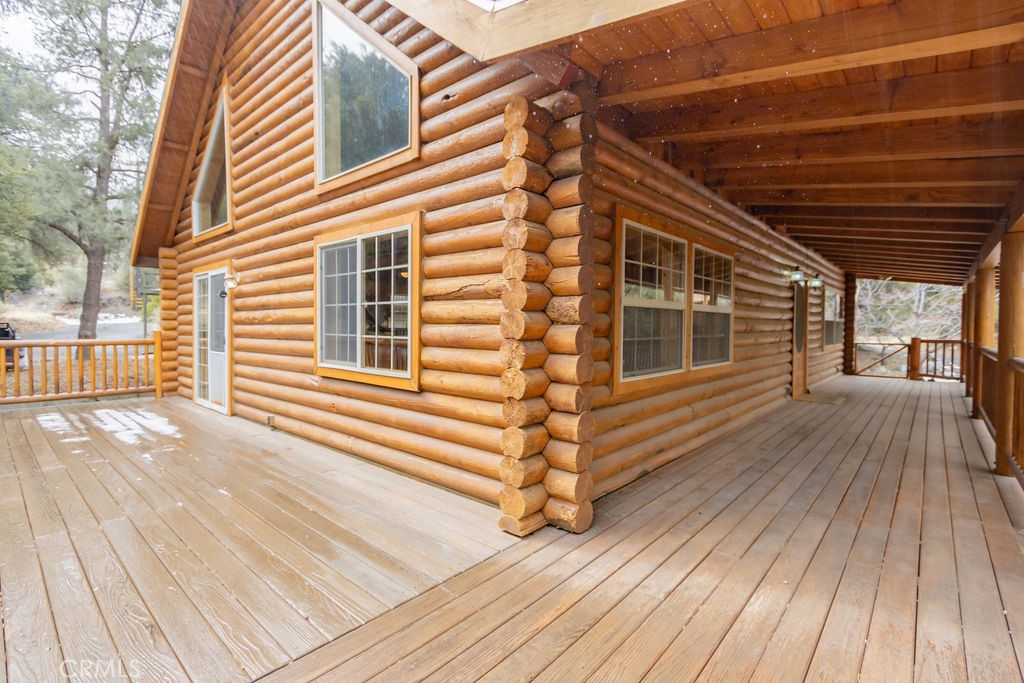 2304 Glacier Drive Property Photo 4