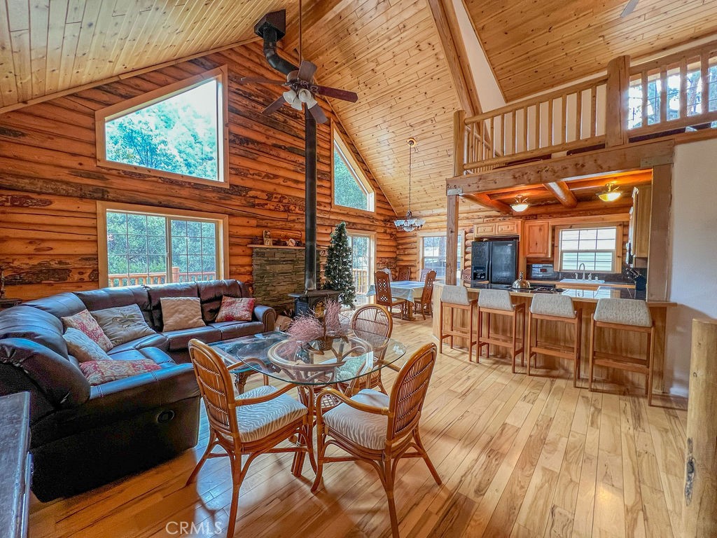 2304 Glacier Drive Property Photo 5