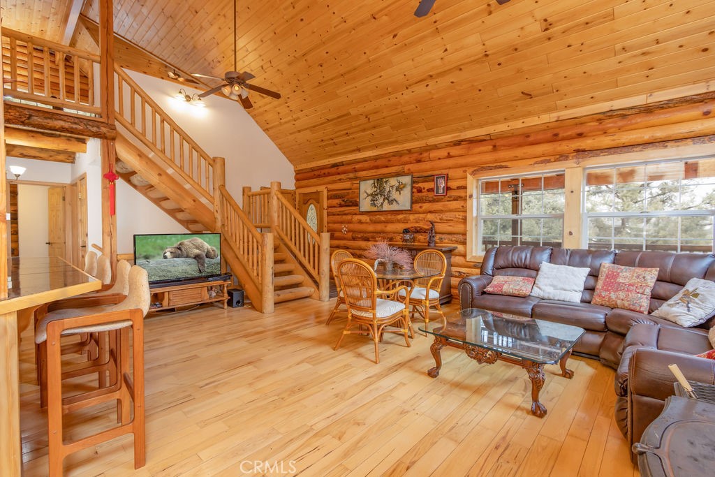 2304 Glacier Drive Property Photo 9