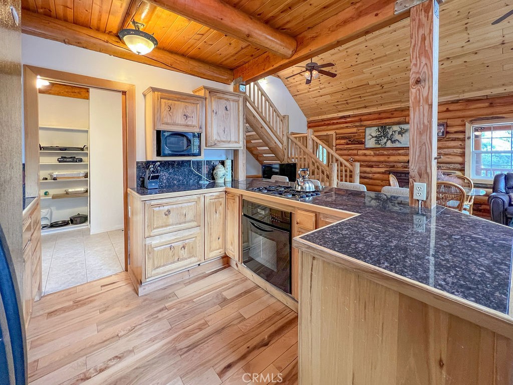 2304 Glacier Drive Property Photo 13