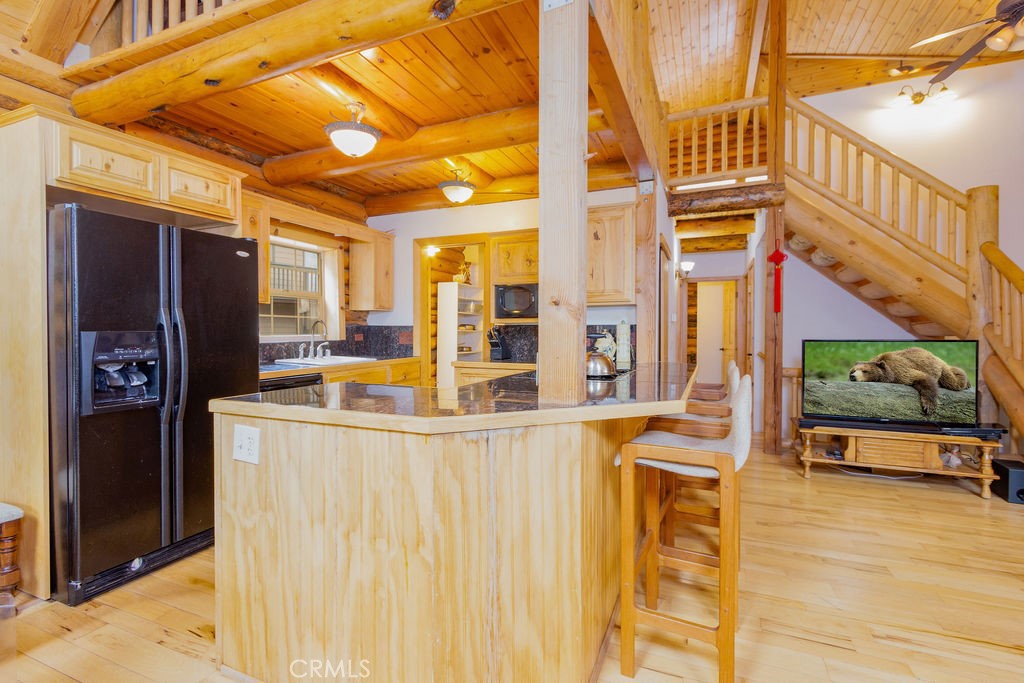 2304 Glacier Drive Property Photo 14