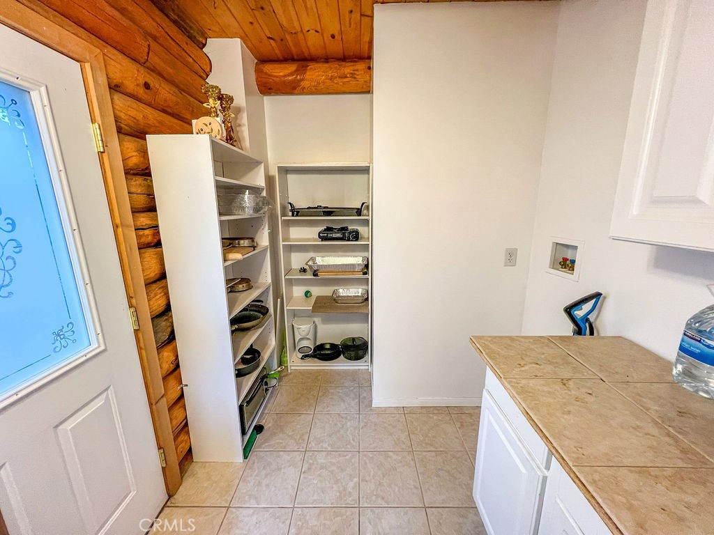 2304 Glacier Drive Property Photo 17