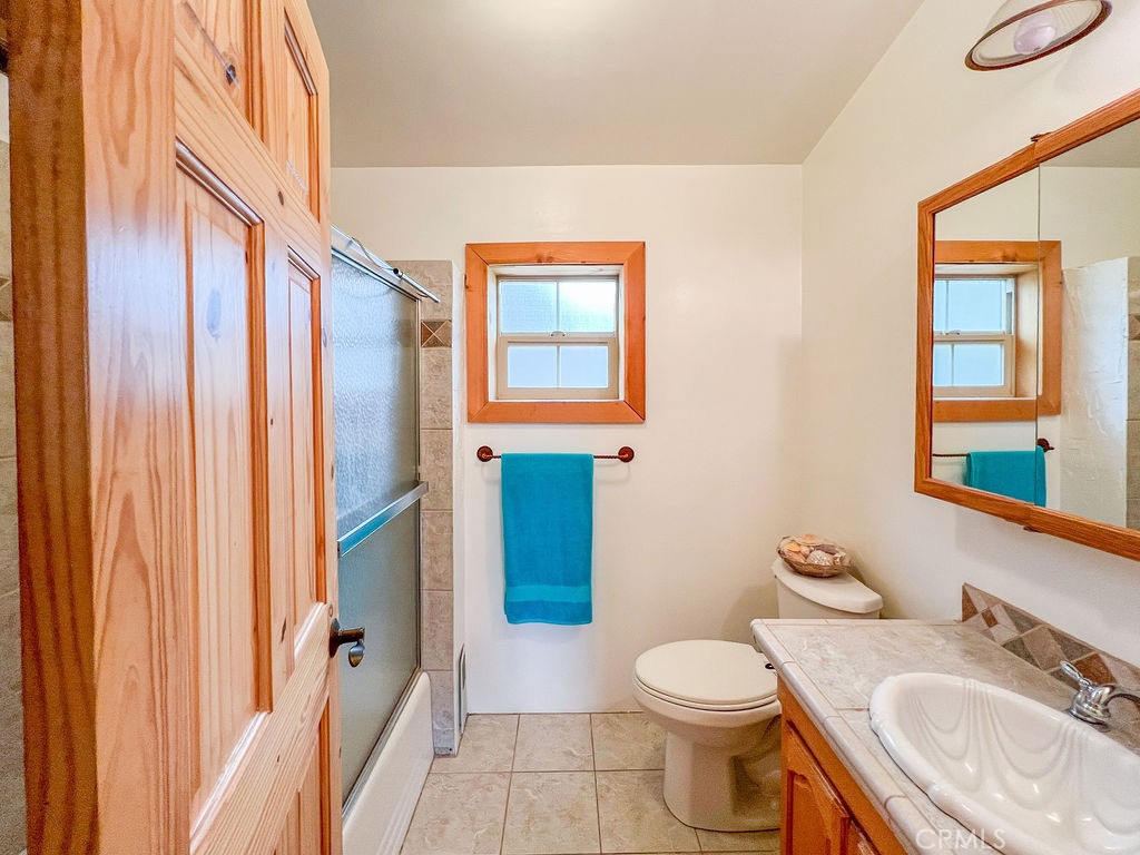 2304 Glacier Drive Property Photo 24