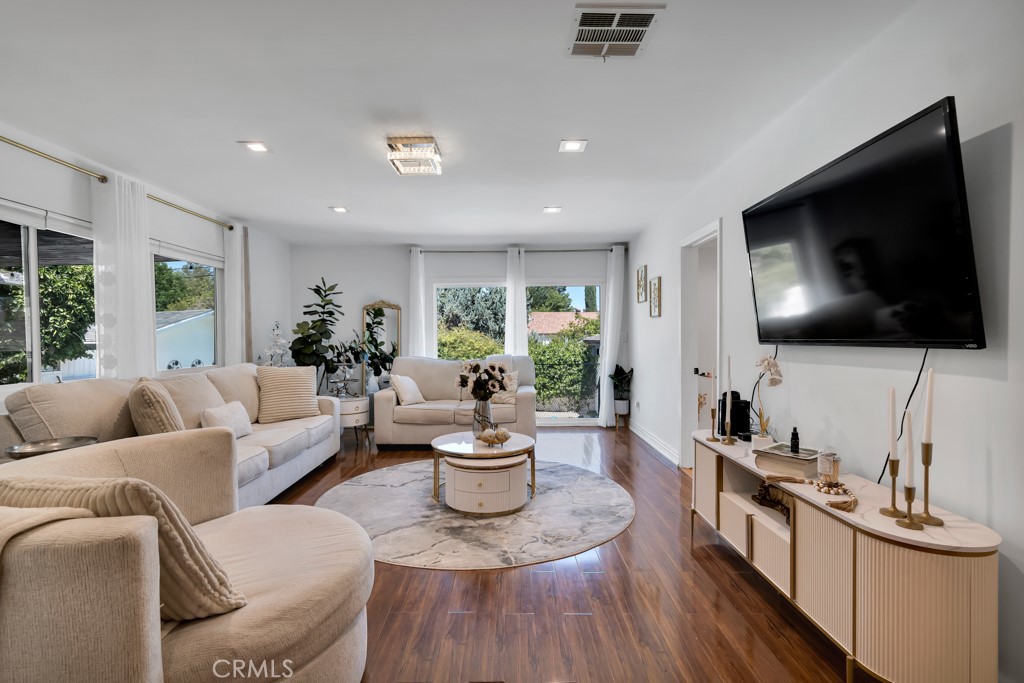 6954 Woodlake Avenue Property Photo 3