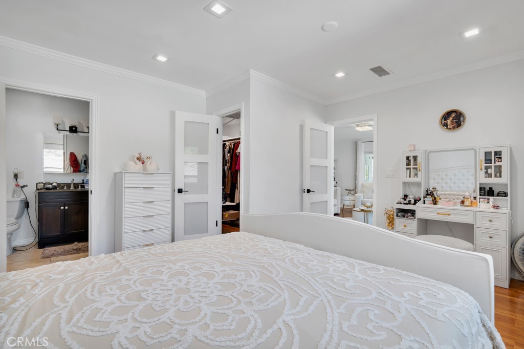 6954 Woodlake Avenue Property Photo 17