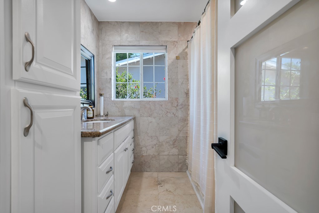 6954 Woodlake Avenue Property Photo 23