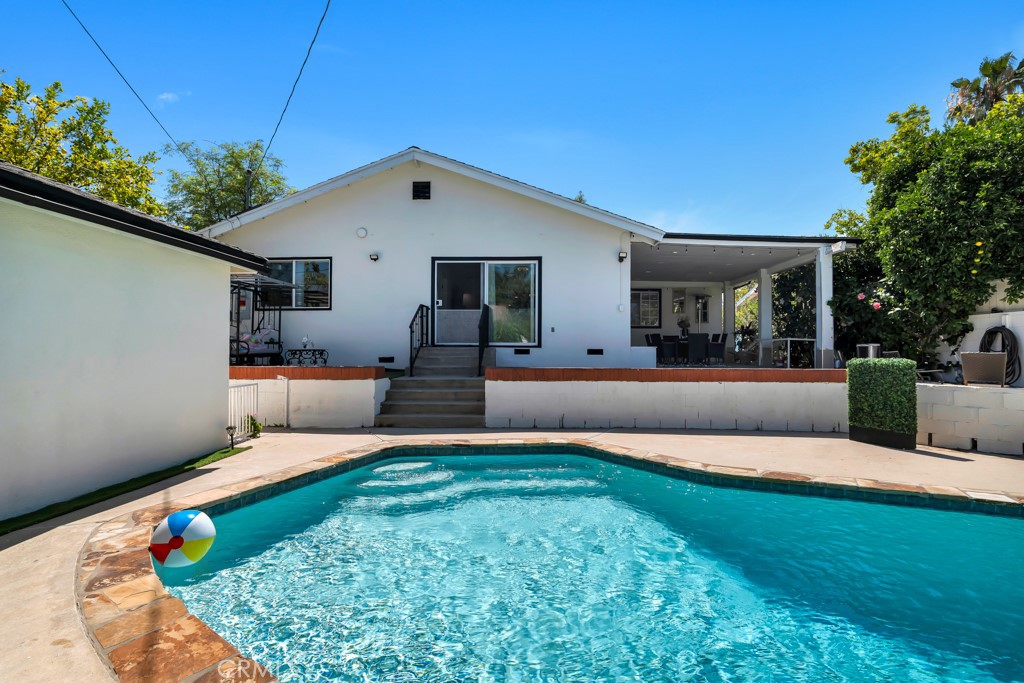 6954 Woodlake Avenue Property Photo 40