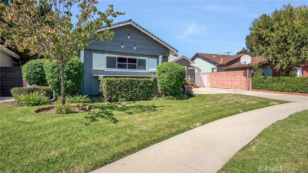 6919 Bianca Property Photo 2