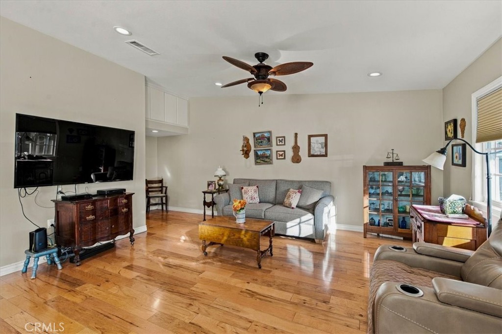 19237 Avenue Of The Oaks D Property Photo 2