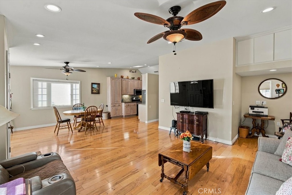 19237 Avenue Of The Oaks D Property Photo 3