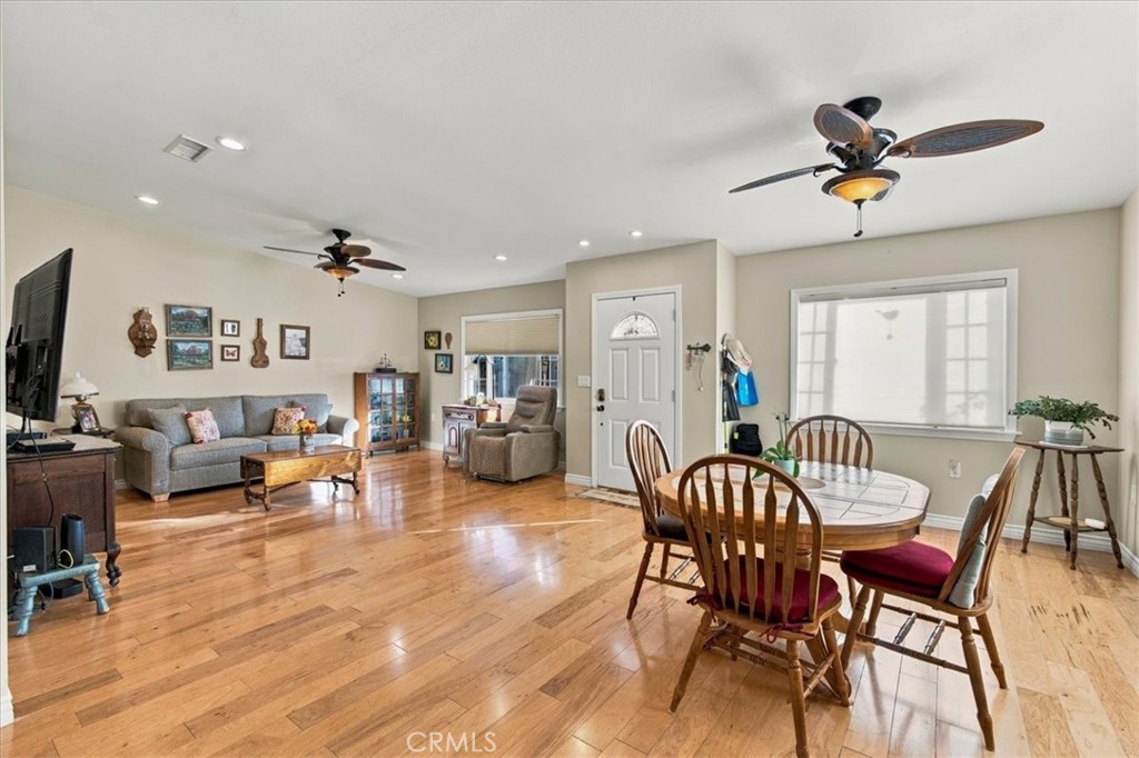 19237 Avenue Of The Oaks D Property Photo 4