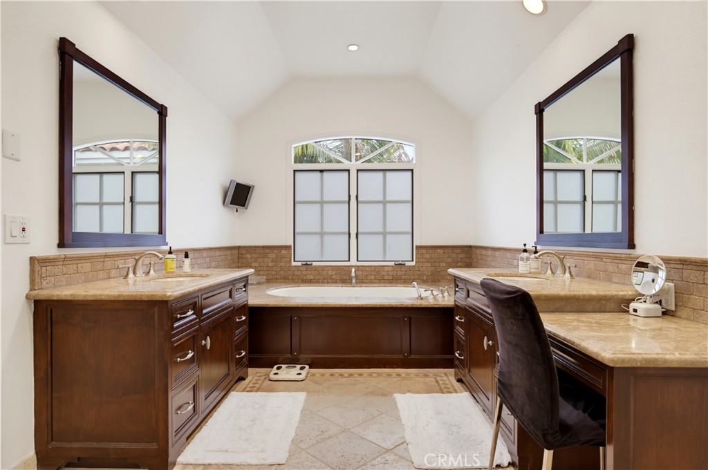 4155 Vicasa Property Photo 16