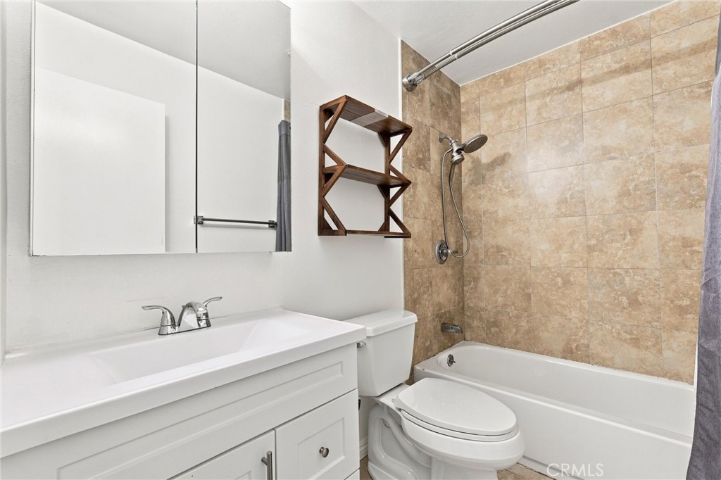 4812 Hollow Corner Property Photo 7