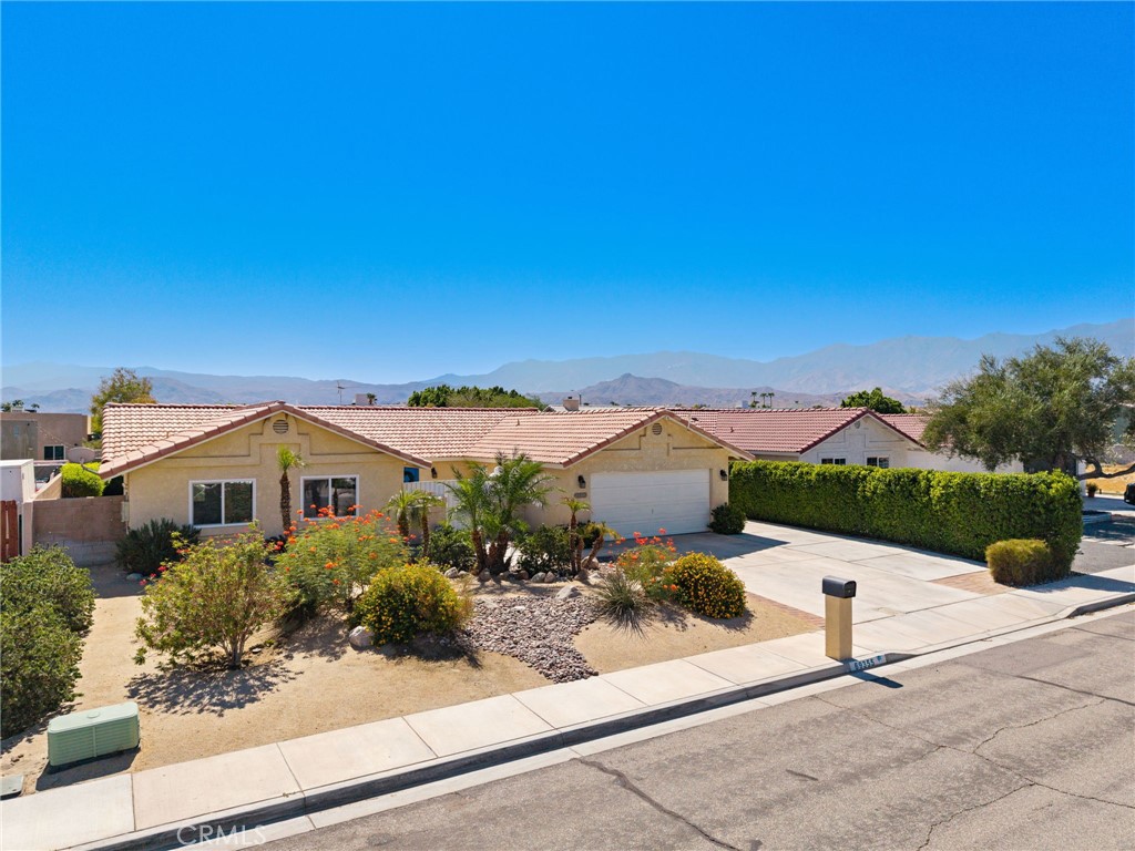 69355 El Canto Road Property Photo 1