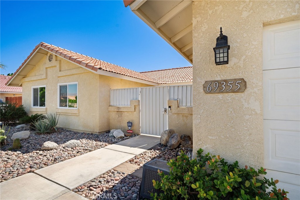 69355 El Canto Road Property Photo 4