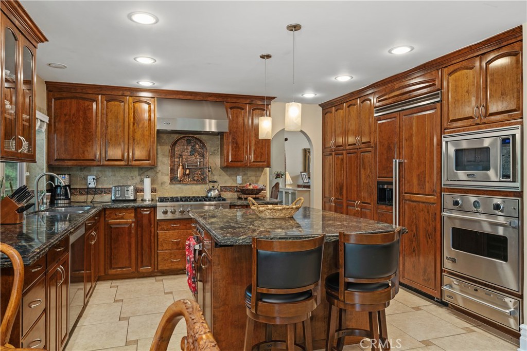 822 Spring Canyon Place Property Photo 20