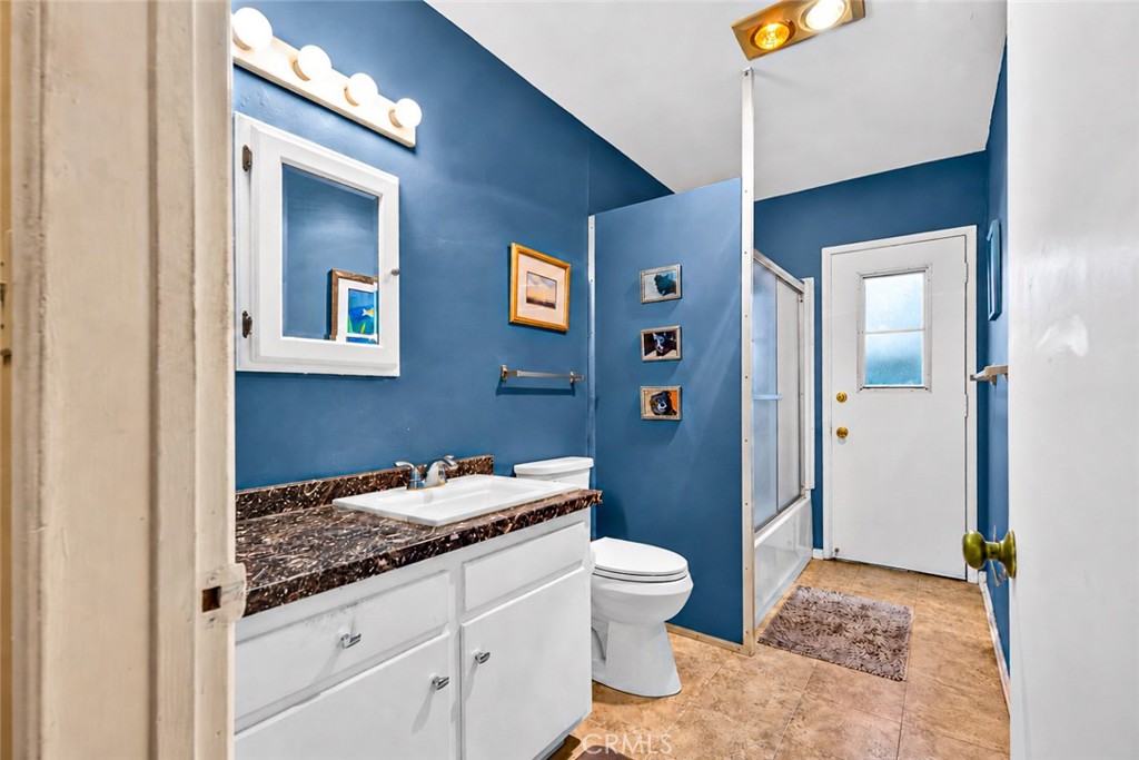 4768 Topanga Canyon Boulevard Property Photo 8