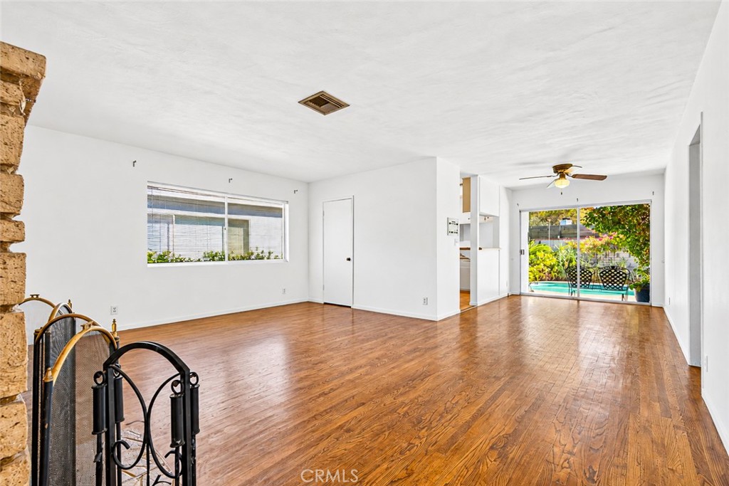 4768 Topanga Canyon Boulevard Property Photo 14