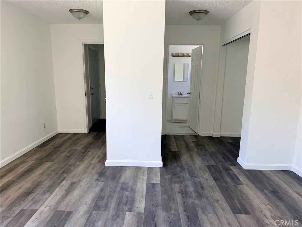 1223 W 69th Property Photo 11