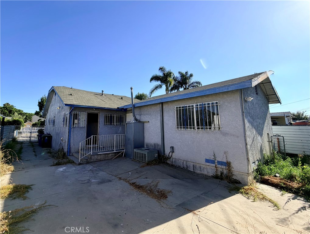 1223 W 69th Property Photo 16