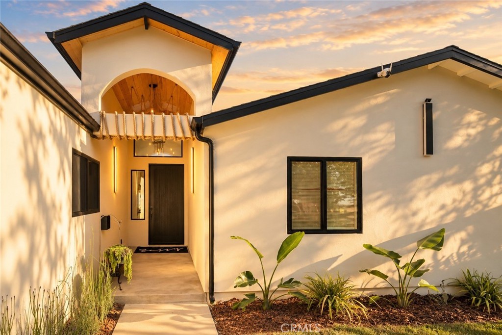 24256 Friar Property Photo 2