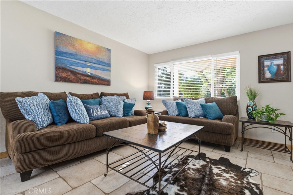 33210 Dorama Avenue Property Photo 4