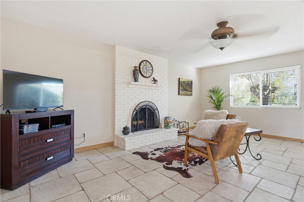 33210 Dorama Avenue Property Photo 6