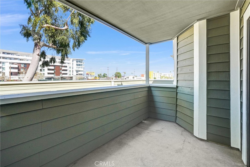 6545 Reseda Boulevard 6 Property Photo 22