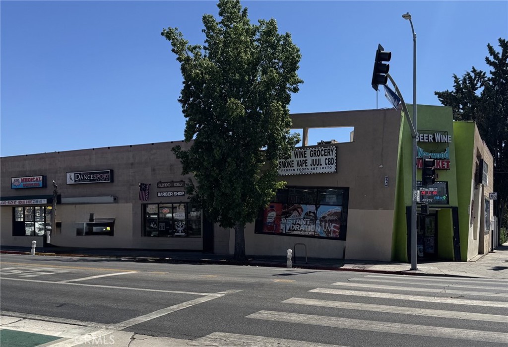 5070 Hollywood Boulevard Property Photo 1
