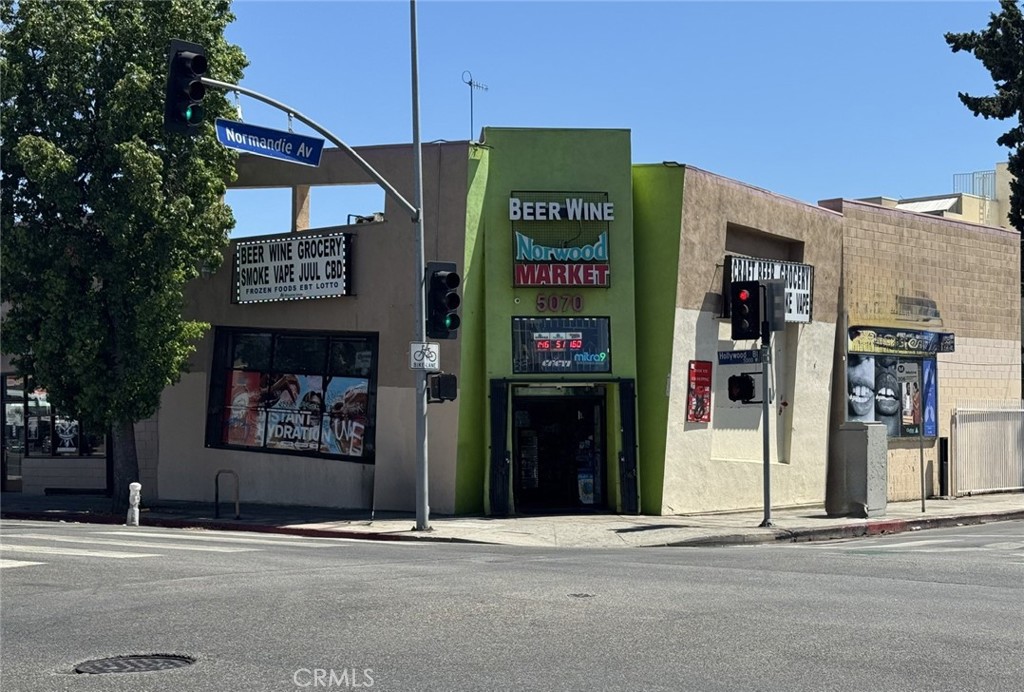 5070 Hollywood Boulevard Property Photo 2