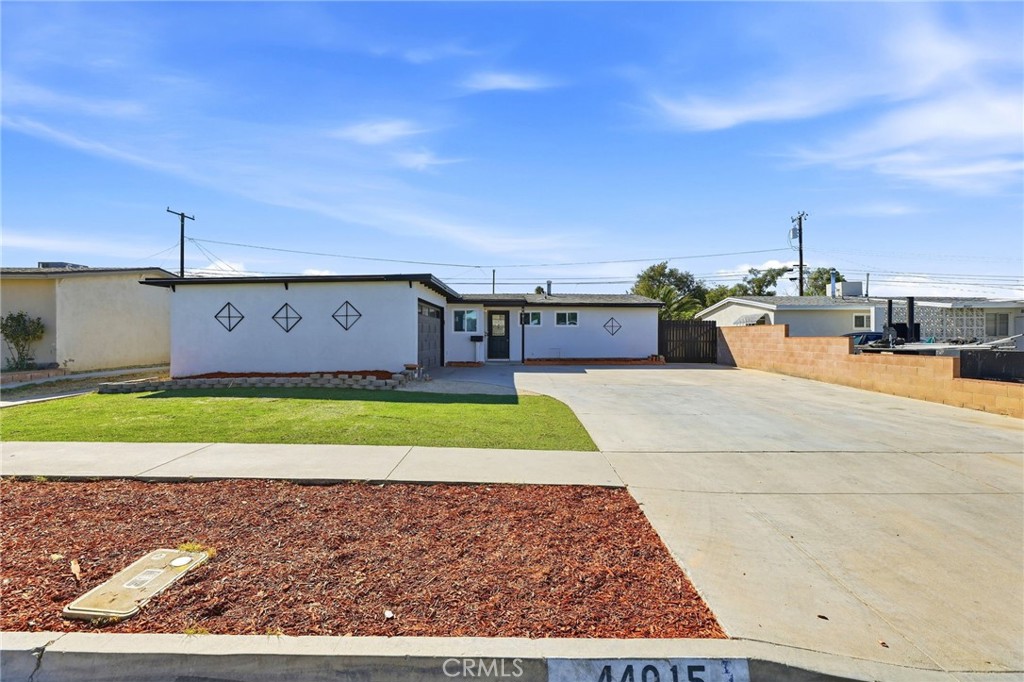 44015 3rd E Property Photo 6