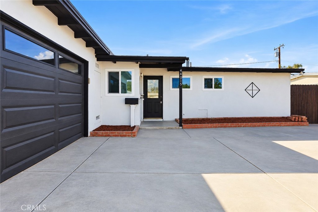 44015 3rd E Property Photo 11