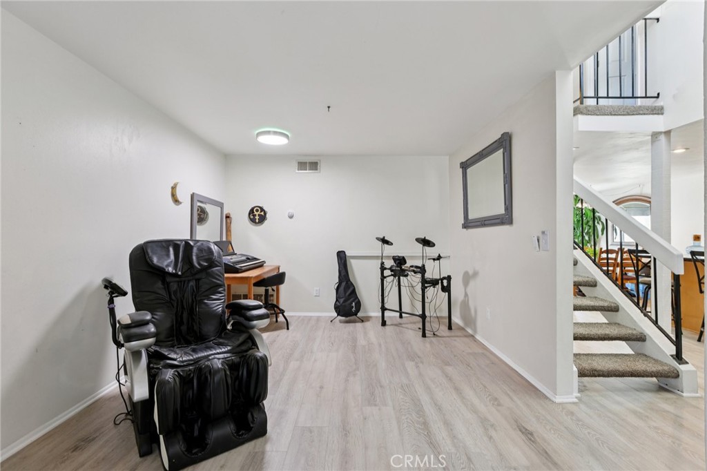 10161 Larwin Avenue 3 Property Photo 19