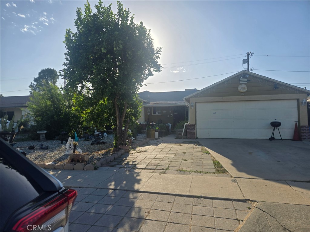 7057 Aura Avenue Property Photo 1