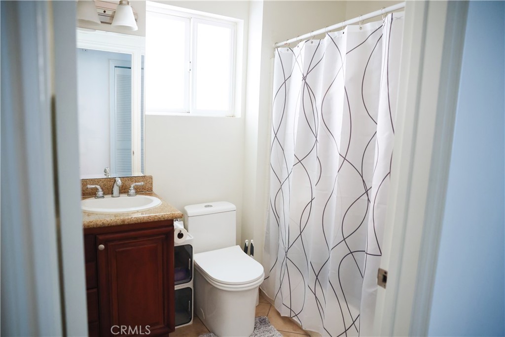 13951 Sherman Way 301 Property Photo 7