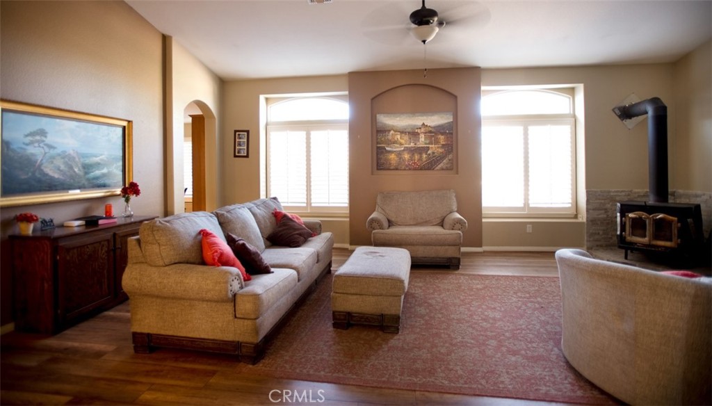 5331 Max Godde Property Photo 8
